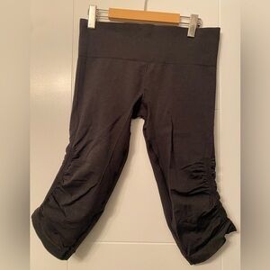 LULULEMON- Lululemon Leggings Capri Ruched Scrunch Black Flow Crop Women’s